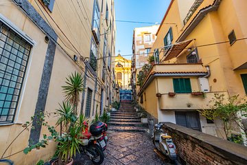 Explore the Instaworthy Spots of Naples with a Local