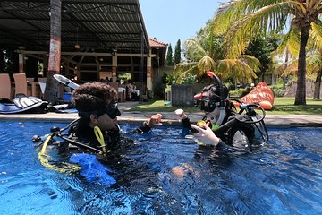 Discover Scuba Diving Tulamben Bali For Non-Certified Divers