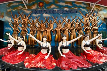 The Famous Bollywood Tour of Mumbai