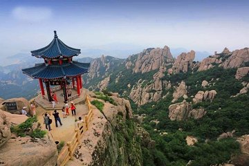 Qingdao Private Tour: City Highlights and Laoshan Mountain with Lunch+Cable Car