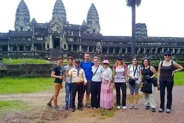 Full-Day Angkor Wat and Small Circuit Temples by Private Transport