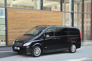 Pireaus Port By Minivan to Athens International Airport 