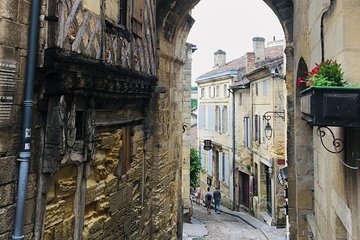 Half-day tour to Saint Emilion, a UNESCO site, with a private guide