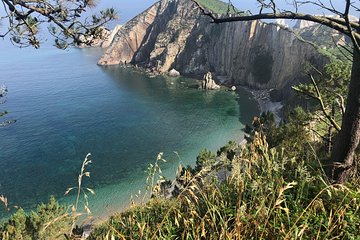 One day tour CUDILLERO Vidio Cape Cathedrals Beach Luarca 