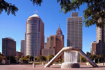 Detroit Scavenger Hunt: Roll Through Motor City