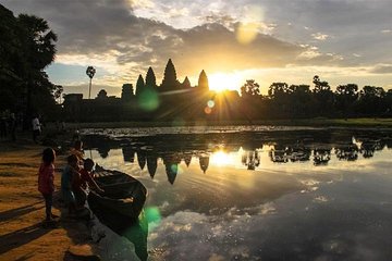 Angkor Park Sunrise Private Tour