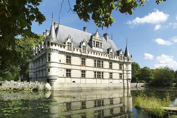 Private tour Azay le Rideau, Langeais, Villandry and wine tasting