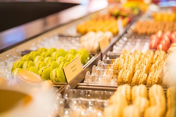 Paris Saint-Germain Private Tasting Tour with Chocolate plus Pastries & Macaron 