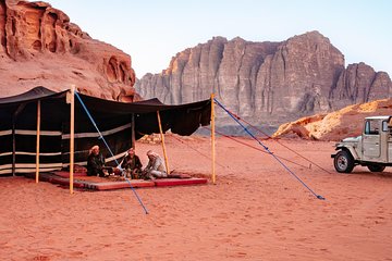 Wadi Rum hiking