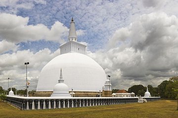 Historic City of Anuradhapura Full-Day Private City Tour 