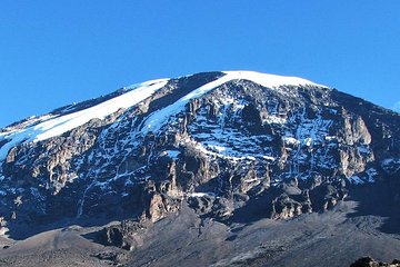 Peep To The Peak (Kilimanjaro day hike)