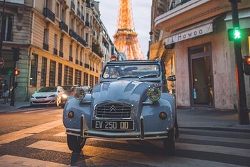 Vintage 2CV Adventure: 2-Hour Paris Highlights Tour
