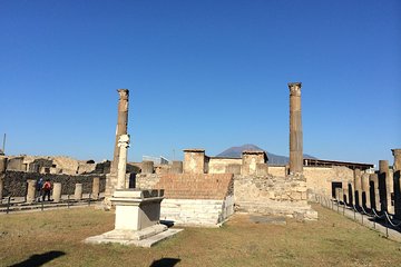 Pompeii-Amalfi Coast tour from Naples with licensed guide included