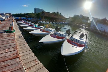 Breathtaking experience driving a speedboat in Cancun with Snorkeling included