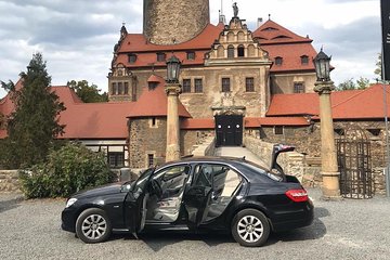 VIP Private Transfer from Prague Hotel to Prague Airport