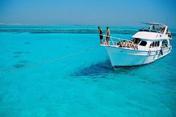 Cheap trip – Hurghada: Giftun Island Snorkeling Trip with Lunch