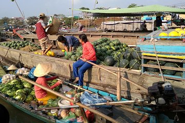 Private Full-day tour to Cai Be Floating Market in Mekong Delta