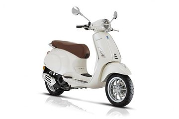 Scooter Rental Vespa Primavera 125cc from Sorrento