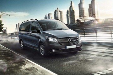 Transfer Lisbon to Porto or Reverse with 2 stops (optional)