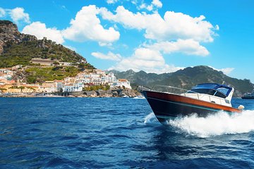 Amalfi Coast Boat Tour With Pickup from Sorrento Area Hotels