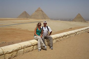 From Hurghada to cairo and return (Entrance fees included)