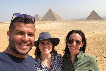 Half Day Tour in Cairo to Giza Pyramids and Sphinx