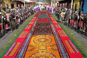 Early tour on Good Friday - Unique tradition of flower carpet manufacturing