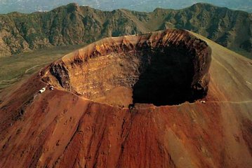 Skip-the-Line Pompeii and Vesuvius Tour 