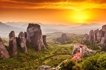 Mercedes Private Tour to Meteora - Thermopylae 300 SPARTANS