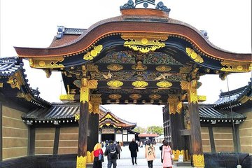 Kyoto Samurai and Geisha Town Private Walking Tour