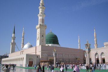 Madinah Holly & Historical Places Half Day Tour