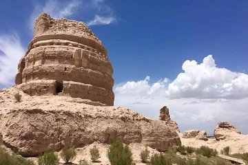 Dunhuang Private Round-trip Transfer to Yulin Grotto and Suoyangcheng Relic Site