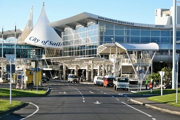 [Stevong] Private Transfer from Auckland Airport /City to Rotorua