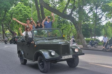 incomparable tour: Vintage Gaz69 Jeep, walking, food, culture, puppet show