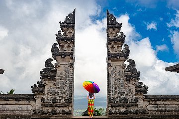 Bali Instagram Tour: Lempuyang Temple, Tirta Gangga and Tukad Cepung Waterfall