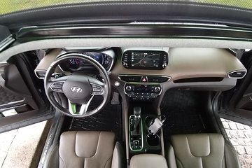 Private Chauffeur Service and Executive Car Hire - 4 Hours Custom