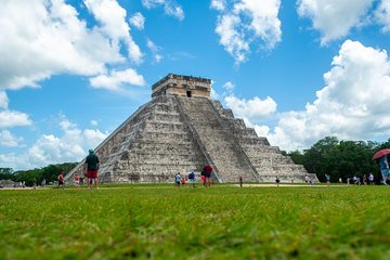 Full-Day Tour to Chichén Itzá from Cancun or Riviera