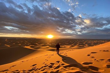 In Merzouga: Half day 4x4 Safari at Sunset with sandboarding in Erg Chebbi dunes