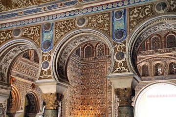 Guided visit to the Alcázar of Seville without queues