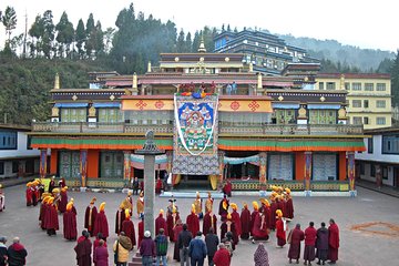 Gangtok Hill & Buddhist Monasteries Tour