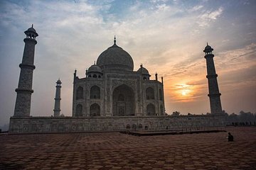 Private Sunrise Taj Mahal Tour (Delhi - Agra - Delhi)