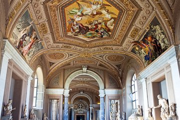 Fast- track- entry ticket to the Vatican Museums & the Sistine Chapel
