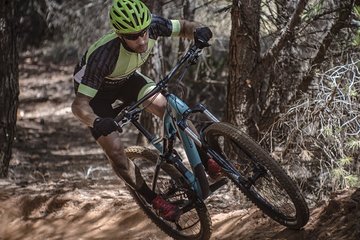 3 Hours Mountain Bike Cycling Guided Tour in Costa del Sol