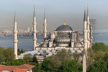 Istanbul, Topkapi Palace, Basilica Cistern and Grand Bazaar Tour