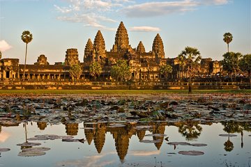 One Day Shared Trip to Angkor Temples with sunset