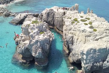 Amazing private boat tour, up to 9 people. Tropea to CapoVaticano