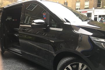 Luton Airport Private Transfers to/from London (Postcode WC1 to WC2)