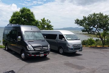 Private transfer from Four Season to SJO Airport or Hotel (one way 5 people max)