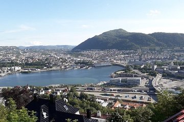 Three-summit hike in Bergen