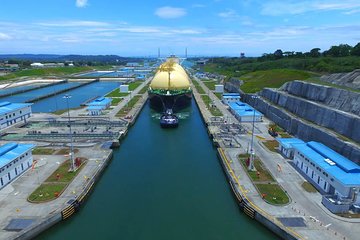 Agua Clara Canal Lock Center & Colon Fort